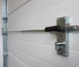 Golden Locksmith Services Commercial Point, OH 614-385-0809 - 9-Garage-Door-Locks